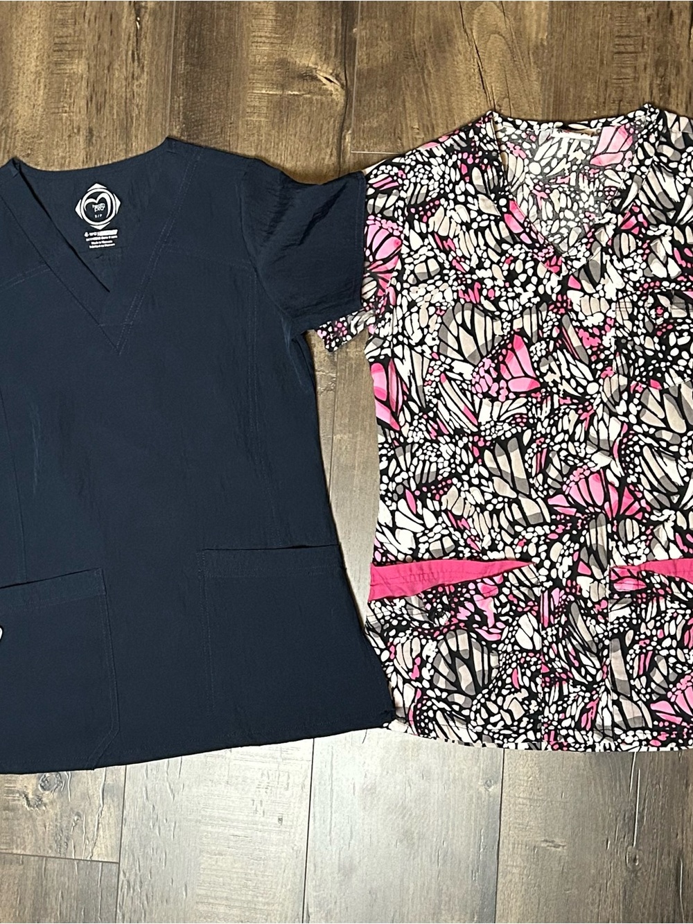 Women’s Navy Solid V-Neck Scrub Top